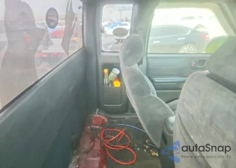 2003 GMC Sonoma z USA, uszkodzony, nr VIN 1GTCS19X938226430